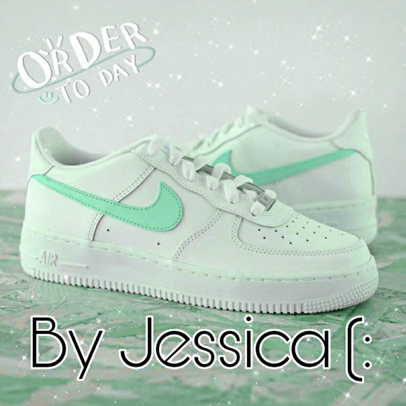 CUSTOMIZE NEW ALL WHITE AF1S - Picture 4 of 5